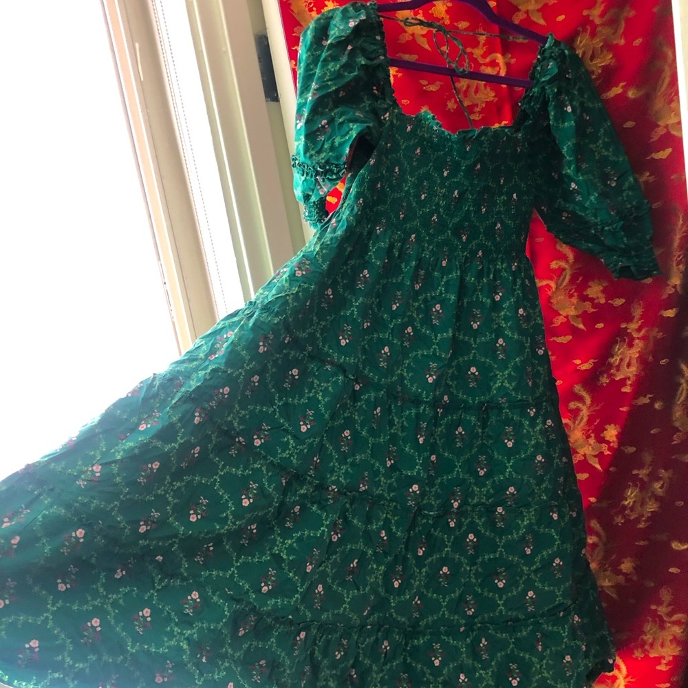 Hillhouse The Nelsi Nap Dress in Emerald Green Trellis size medium